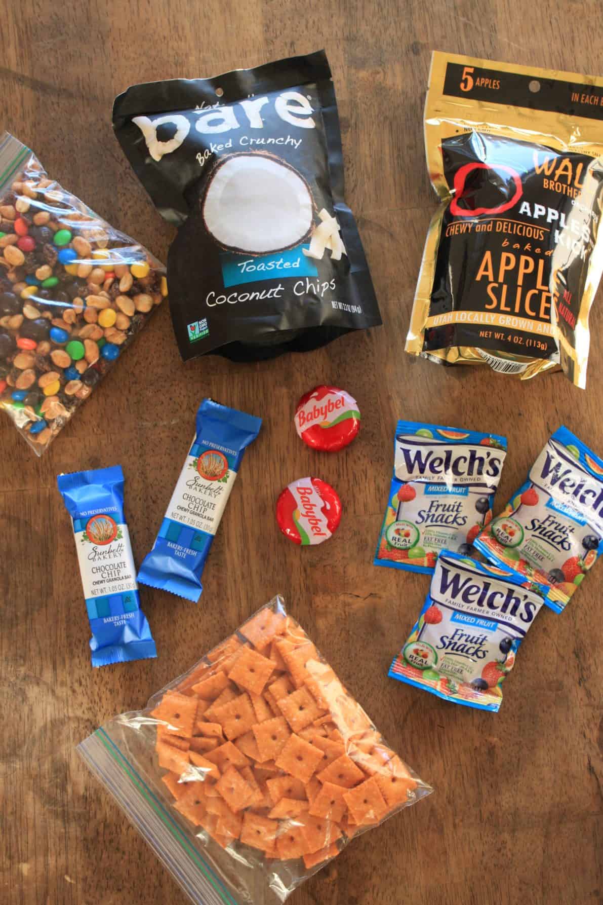 Snacks to travel the world with a backpack.