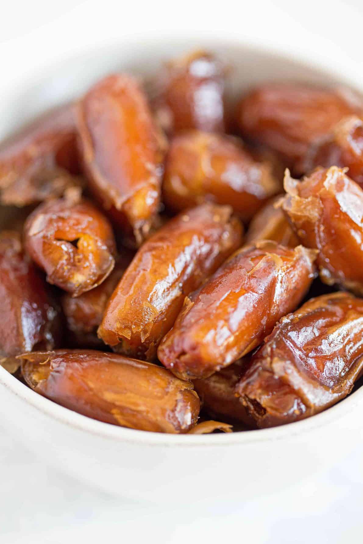 A bowl of dates.